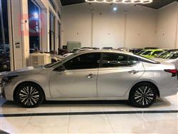 نيسان ألتيما